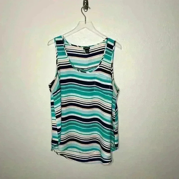 Torrid Striped Georgette Front Pocket Sheer Tank Blouse 2 2X 18/20 - Picture 3 of 7